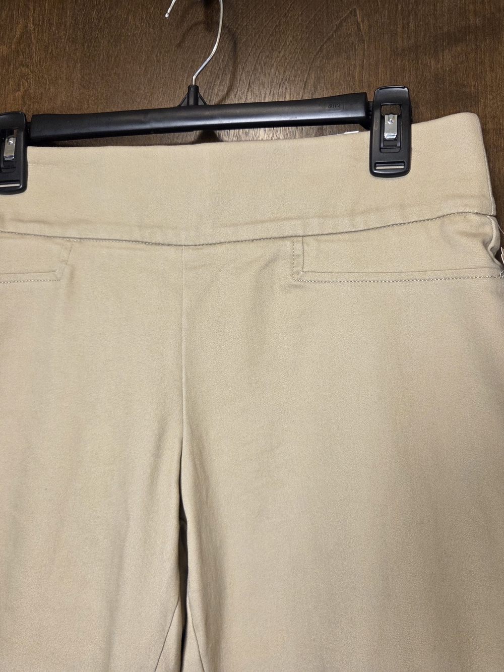 St. John's Bay Beige Capri Pants NWT - Picture 4 of 12